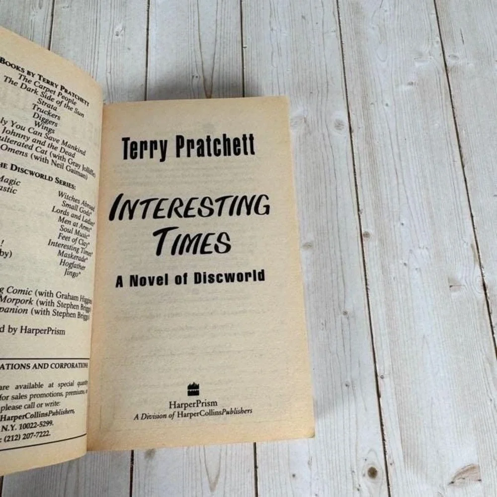 Interesting Times Terry Pratchett 1998 First Paperback Discworld Fantasy